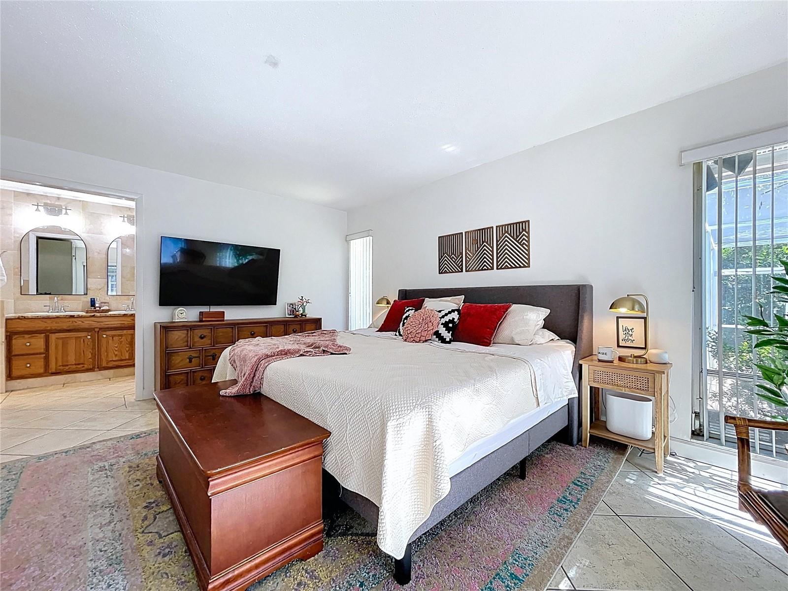 Image 50 of 72 For 2646 Newport Avenue