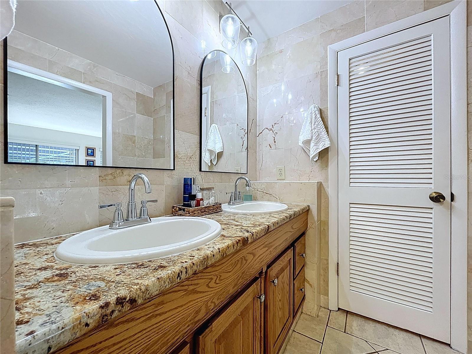 Image 56 of 72 For 2646 Newport Avenue