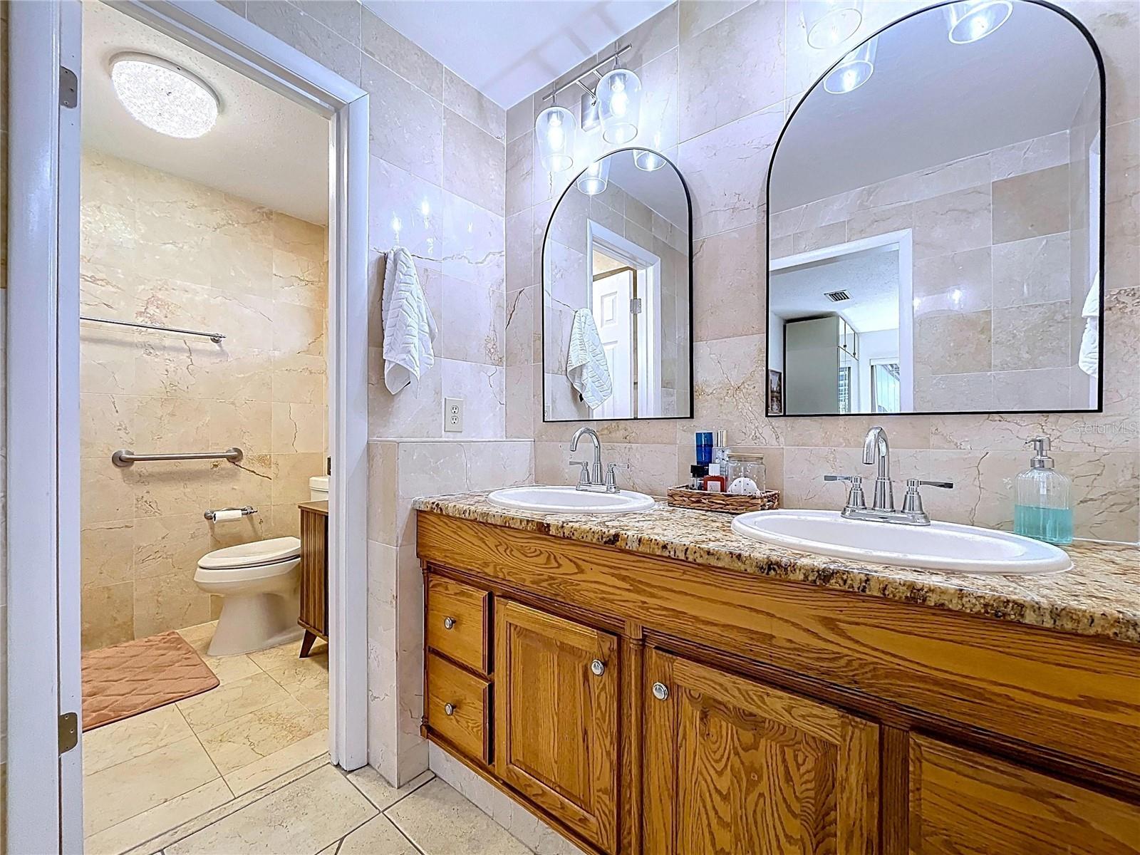 Image 59 of 72 For 2646 Newport Avenue