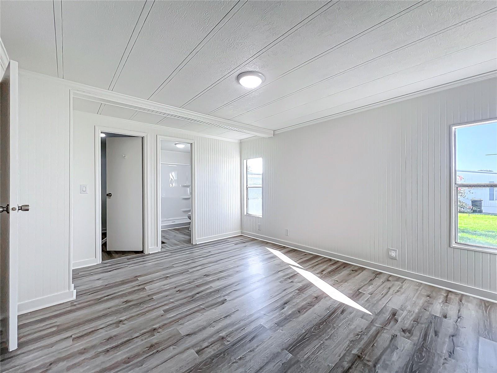 Image 16 of 39 For 140 Orangewood Drive 67