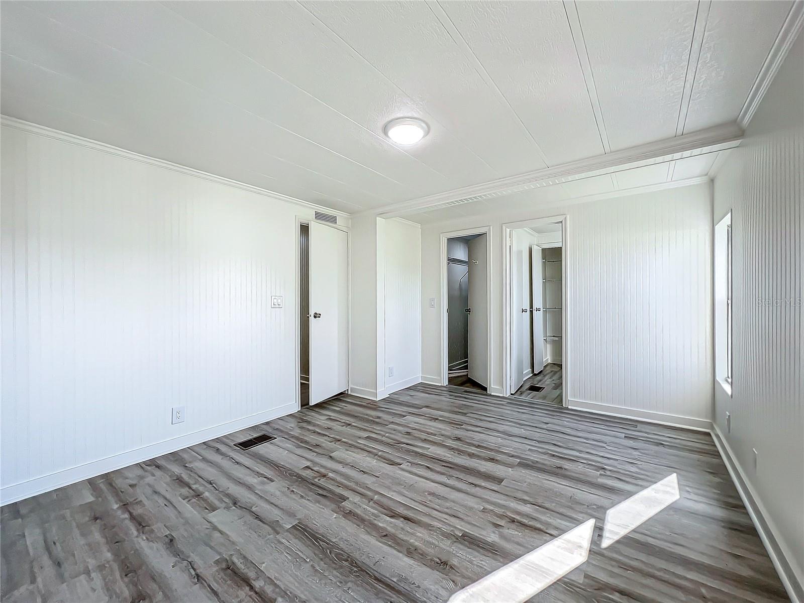 Image 17 of 39 For 140 Orangewood Drive 67