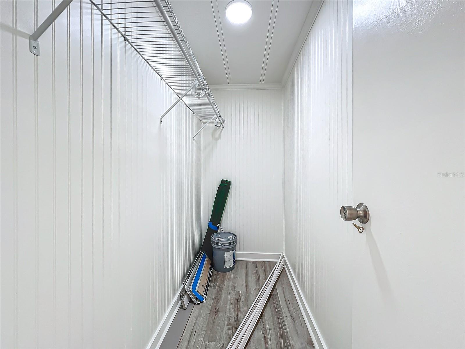 Image 18 of 39 For 140 Orangewood Drive 67