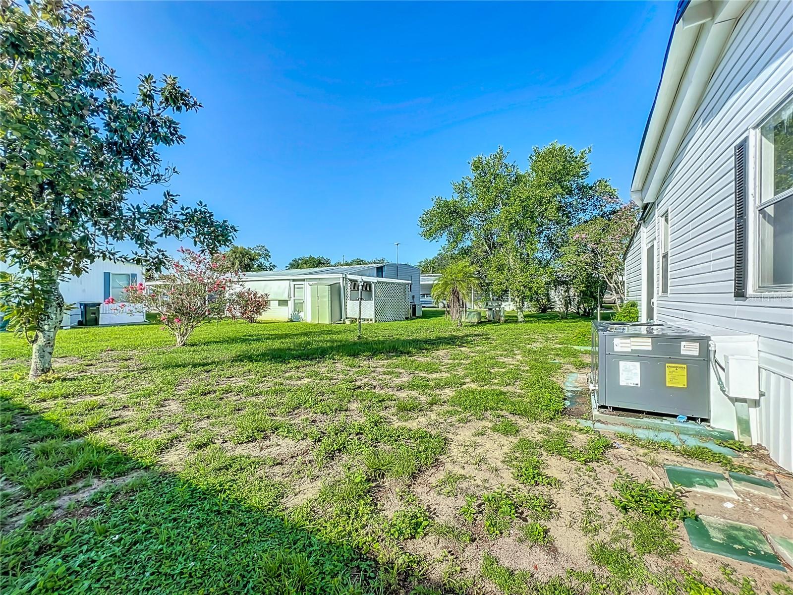 Image 28 of 39 For 140 Orangewood Drive 67