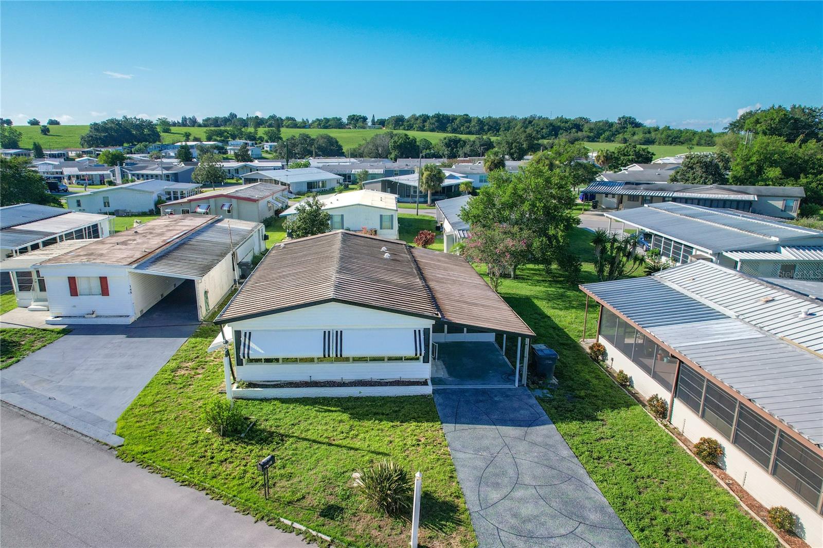 Image 31 of 39 For 140 Orangewood Drive 67