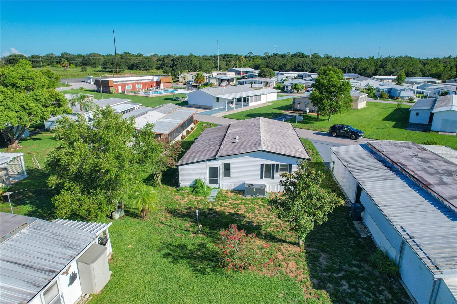 Image 35 of 39 For 140 Orangewood Drive 67