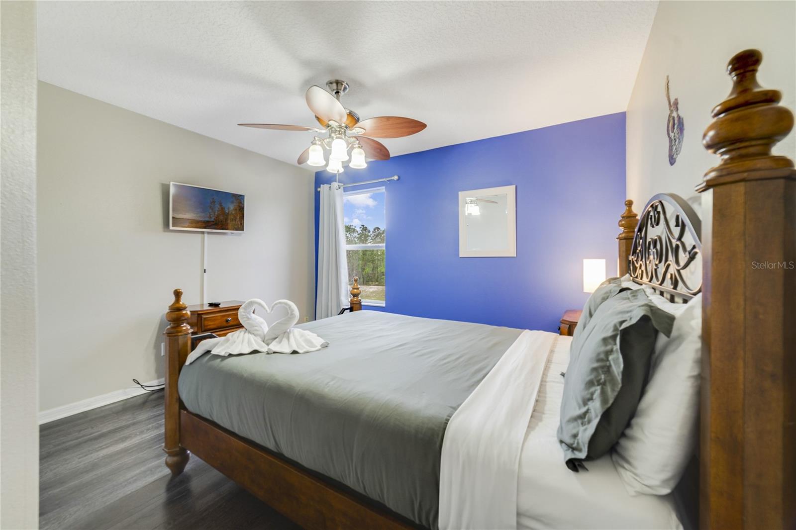 Image 25 of 48 For 8601 La Isla Drive