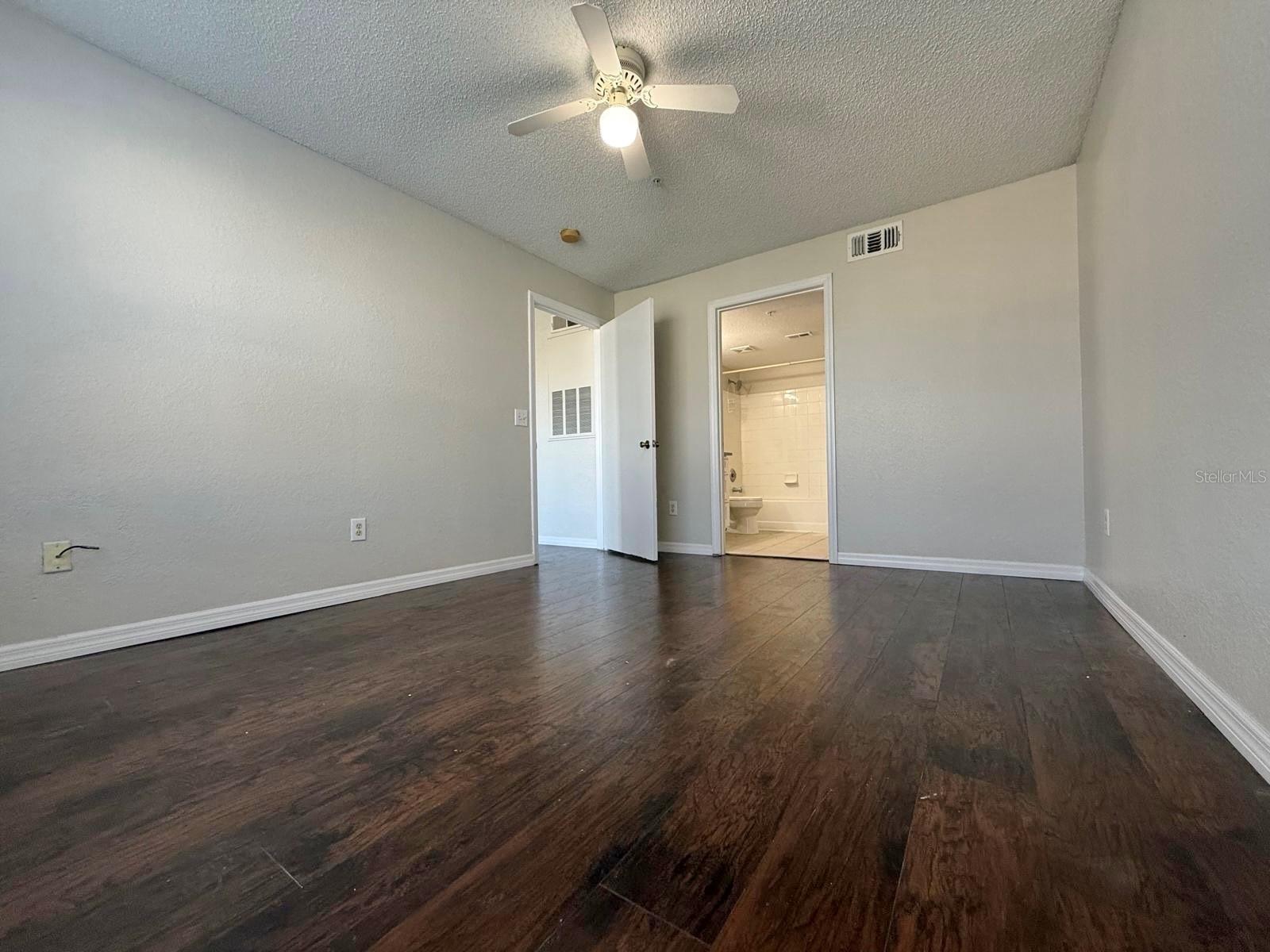 Image 21 of 28 For 2210 Grand Cayman Court 1738