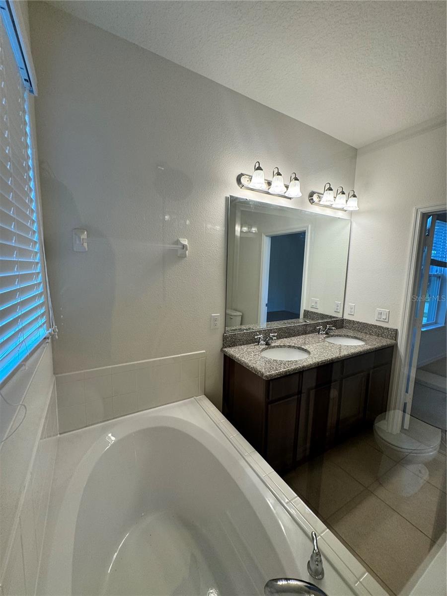 Image 17 of 40 For 12093 Stone Bark Trail