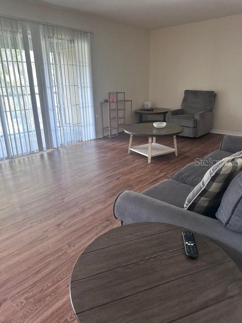 Image 4 of 24 For 4007 Versailles Drive 4007f