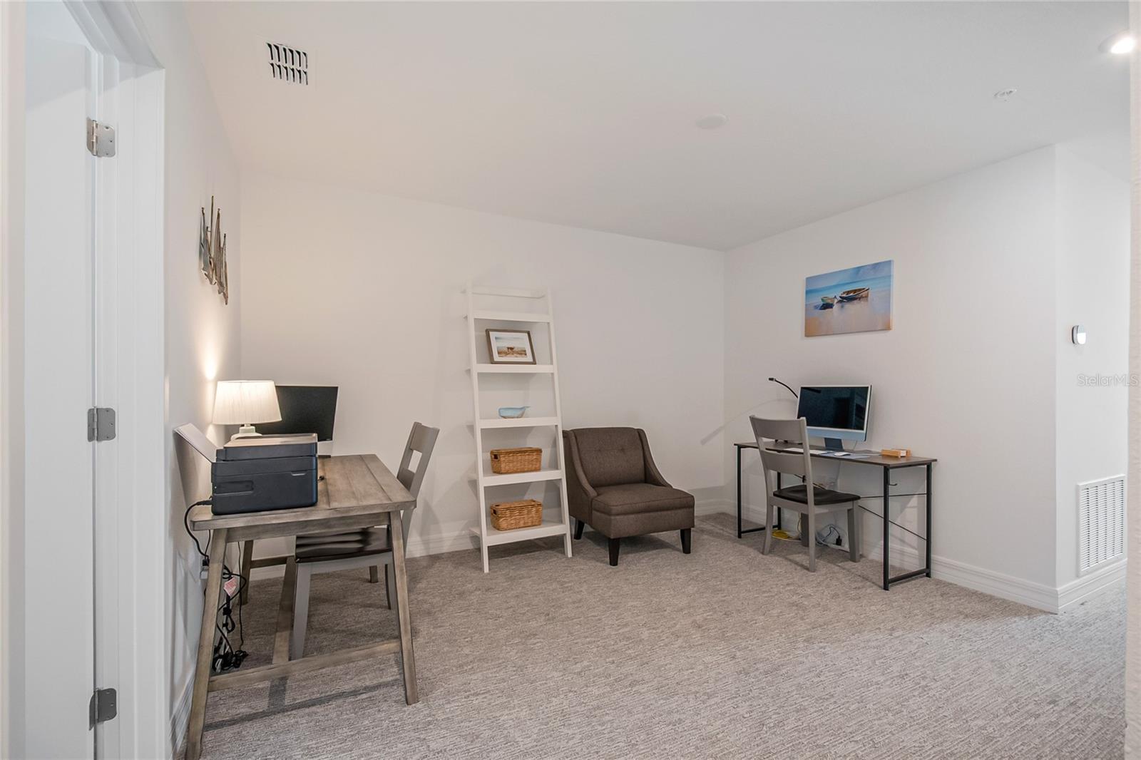 Image 10 of 41 For 9867 Walkway Drive