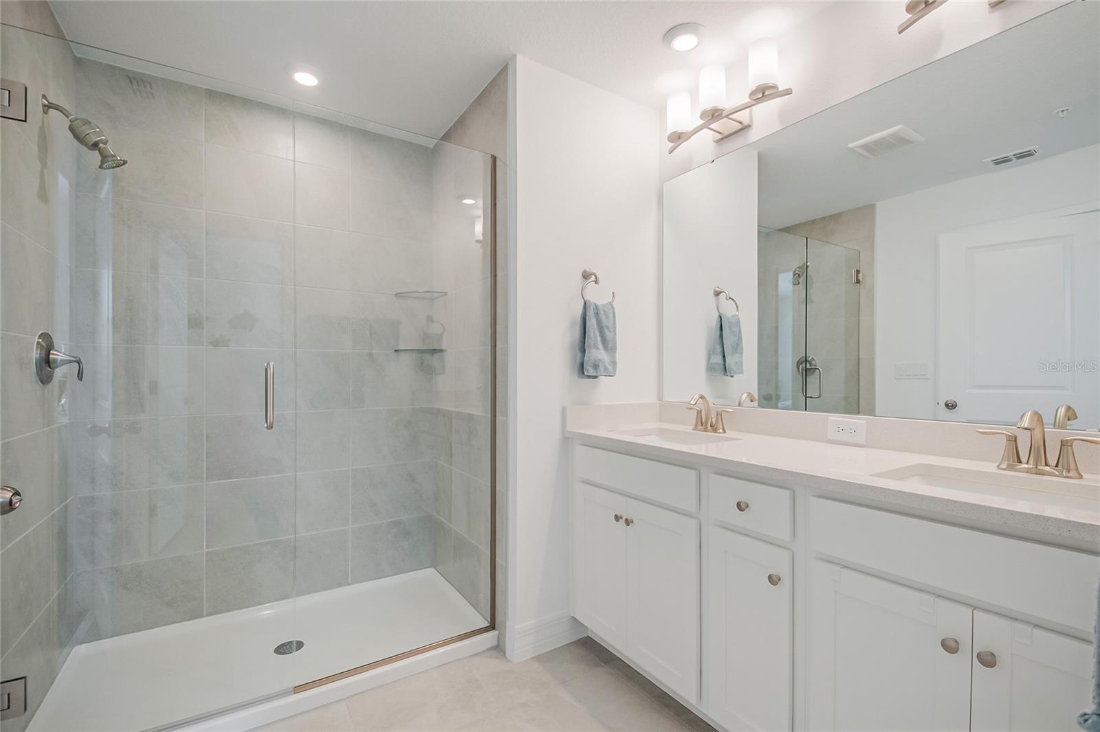 Image 20 of 41 For 9867 Walkway Drive