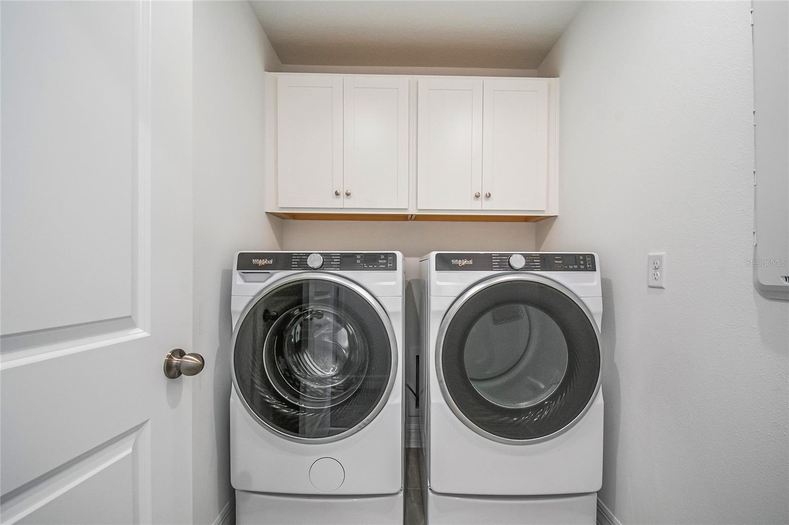 Image 21 of 41 For 9867 Walkway Drive