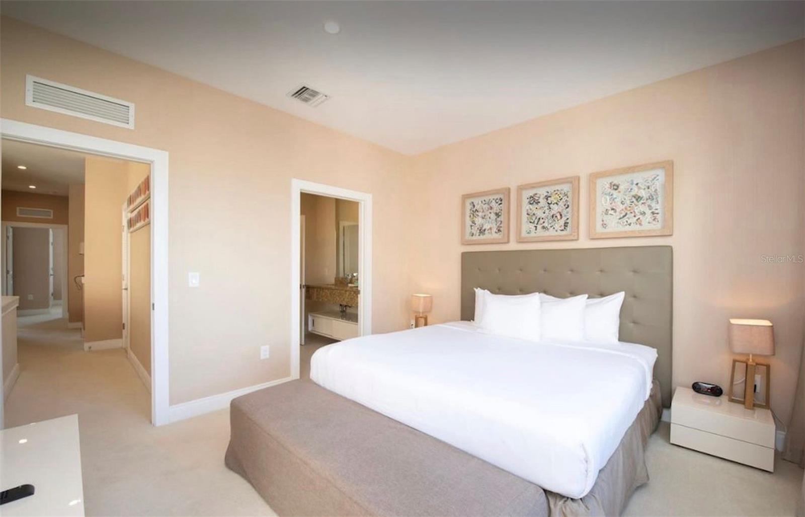 Image 21 of 43 For 3229 Brasilia Avenue