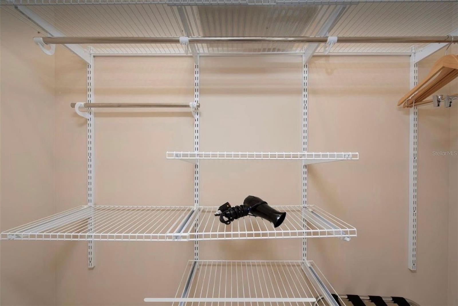 Image 24 of 43 For 3229 Brasilia Avenue