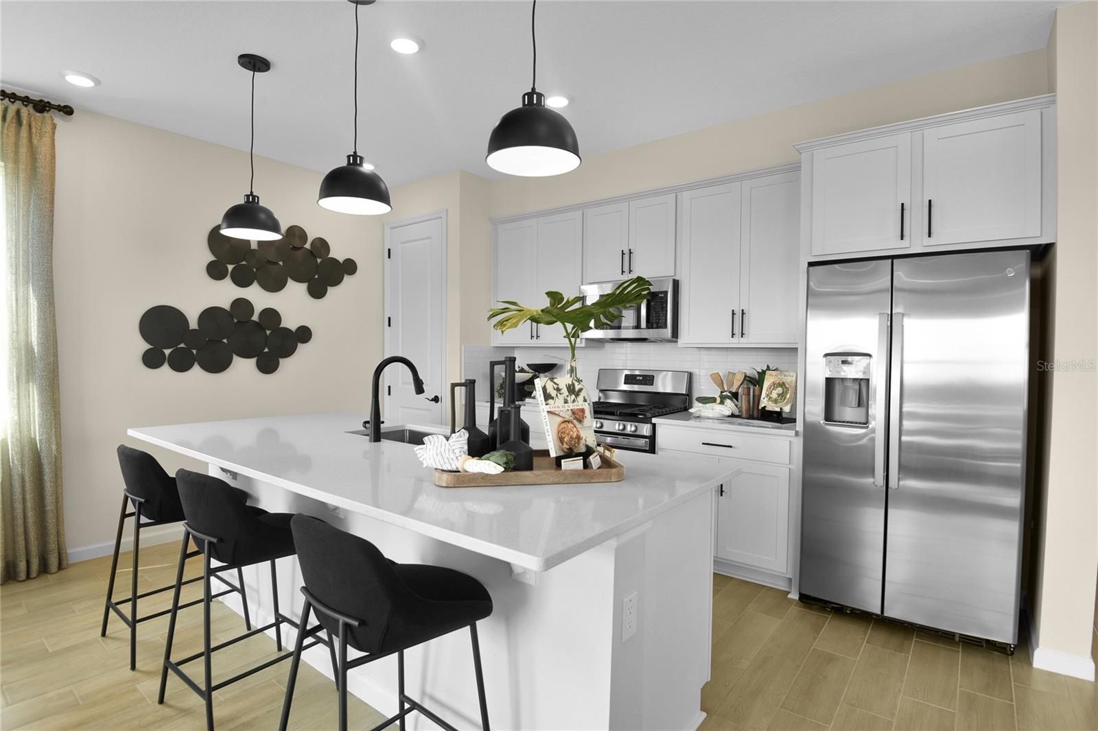 Image 9 of 26 For 14519 Banks Court