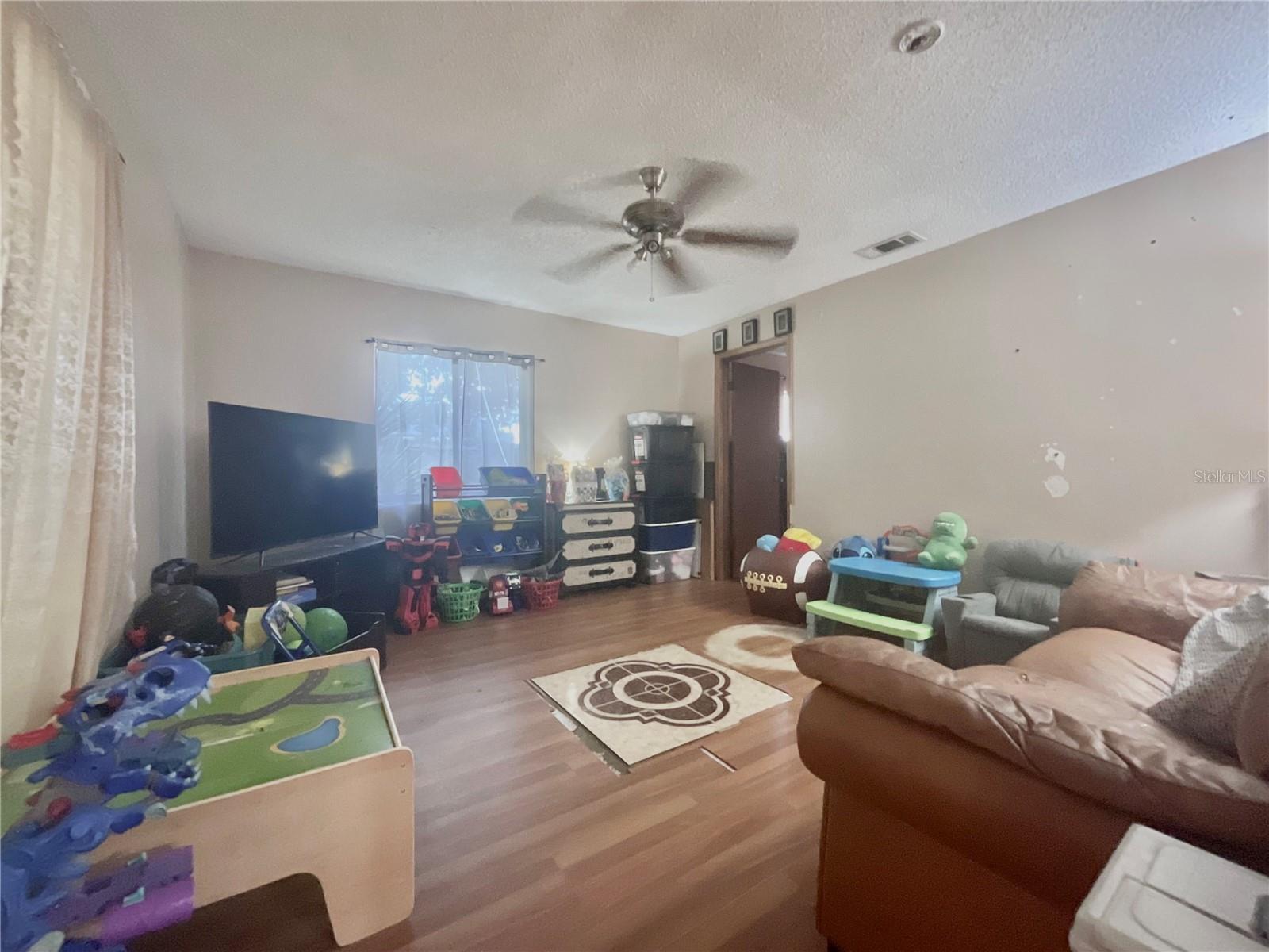 Image 3 of 10 For 136 Puelba Lane