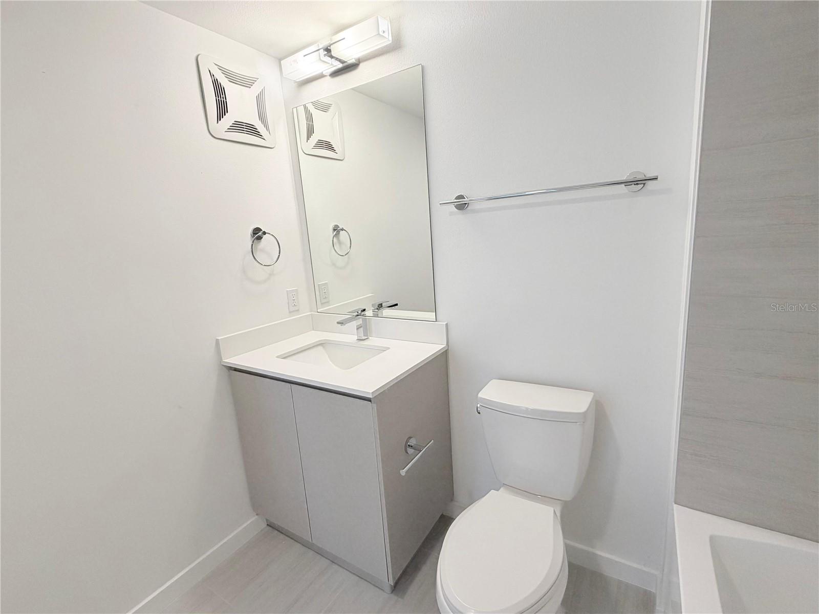 Image 10 of 26 For 5587 Millenia Park Blvd, Unit 221  221