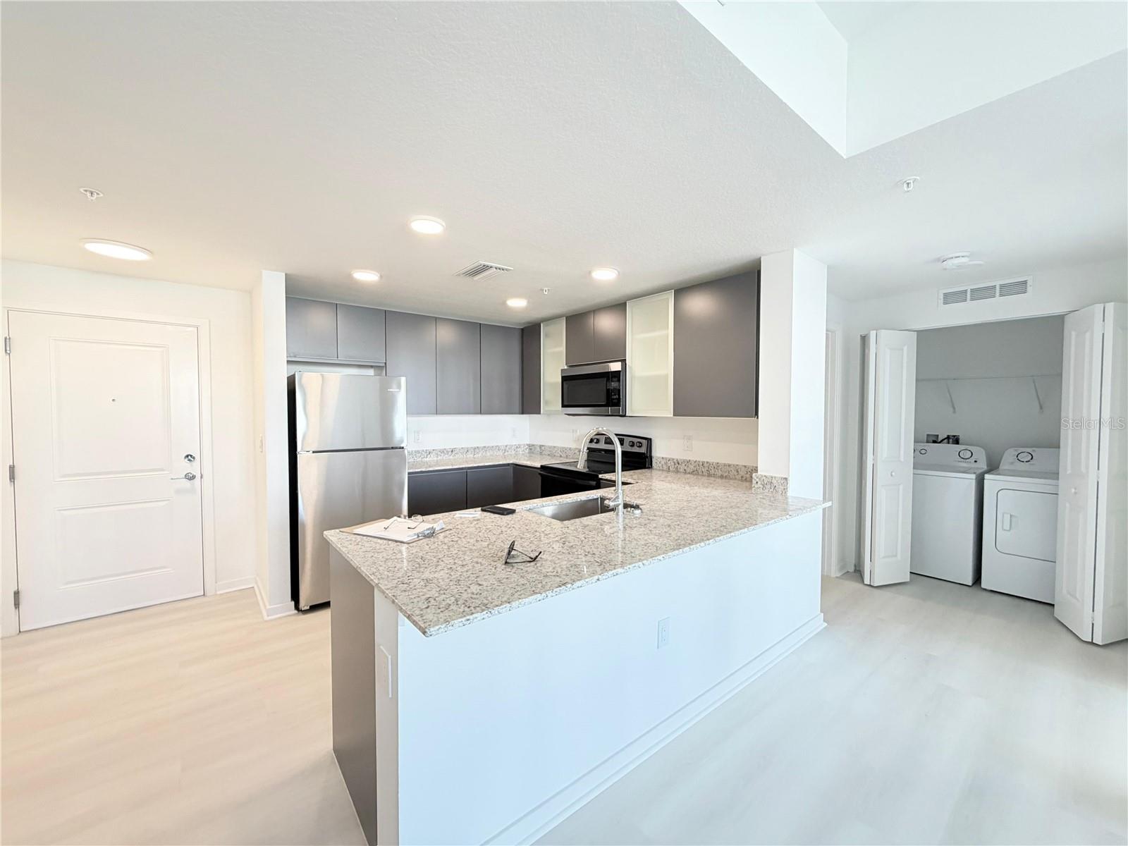 Image 21 of 26 For 5587 Millenia Park Blvd, Unit 221  221