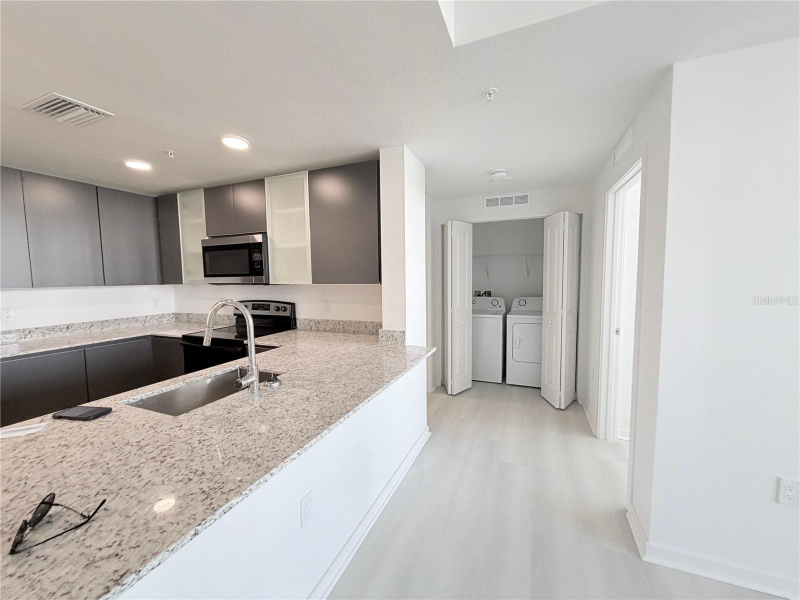 Image 4 of 26 For 5587 Millenia Park Blvd, Unit 221  221