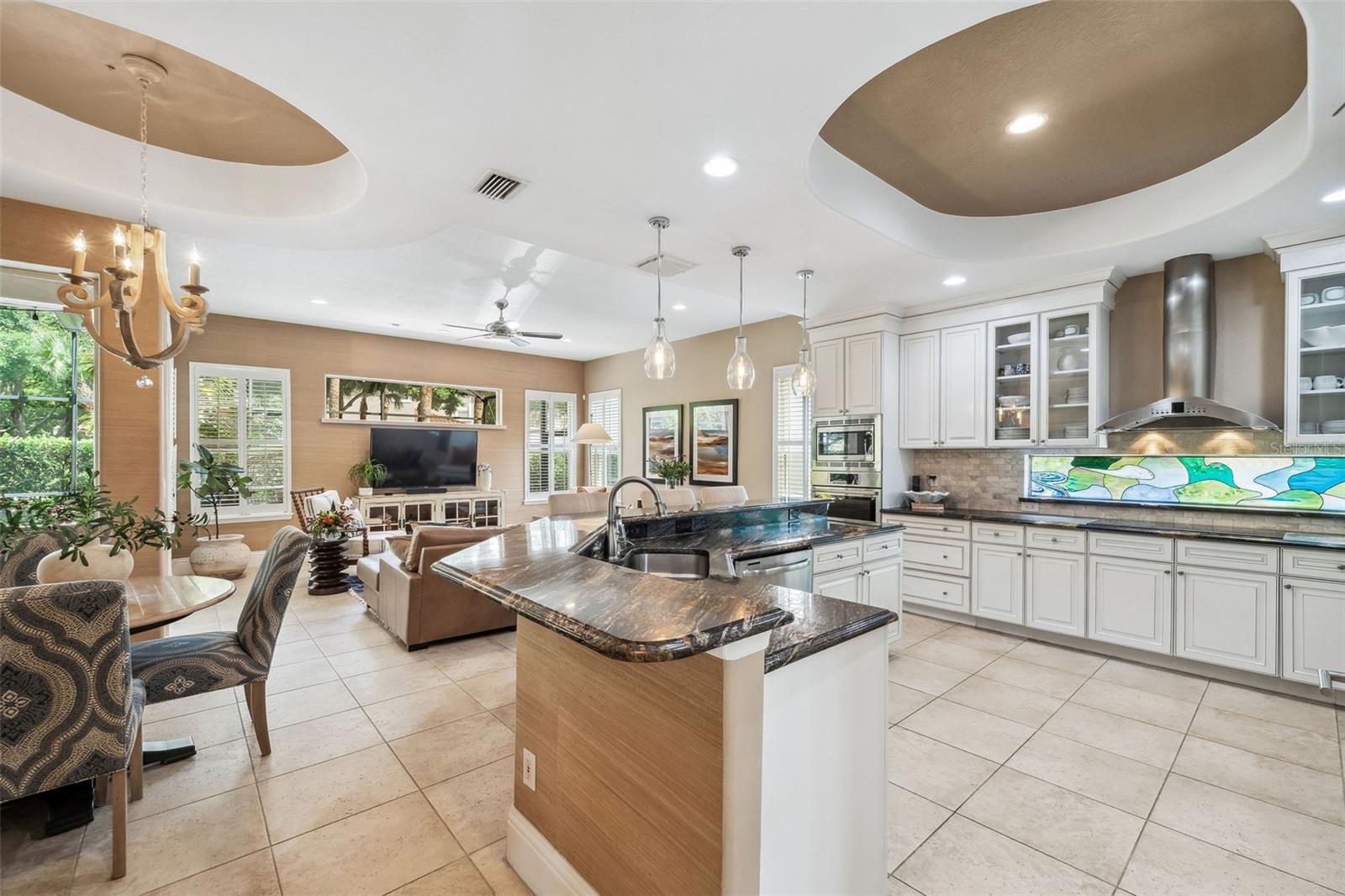 Image 11 of 42 For 7923 Versilia Drive