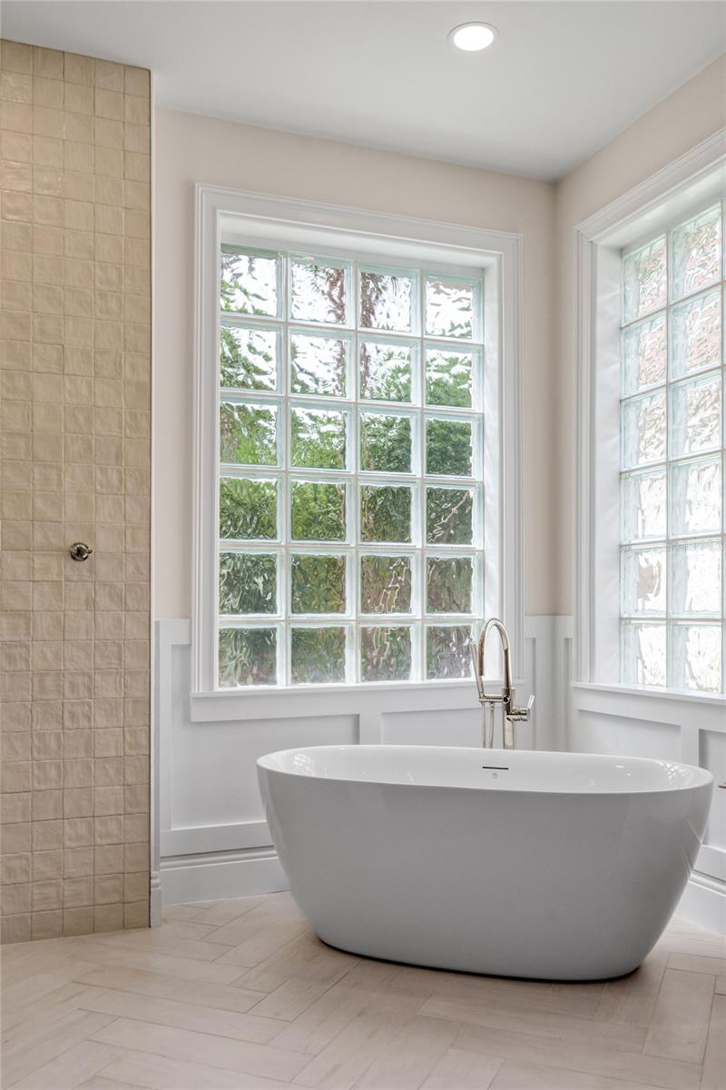 Image 21 of 42 For 7923 Versilia Drive