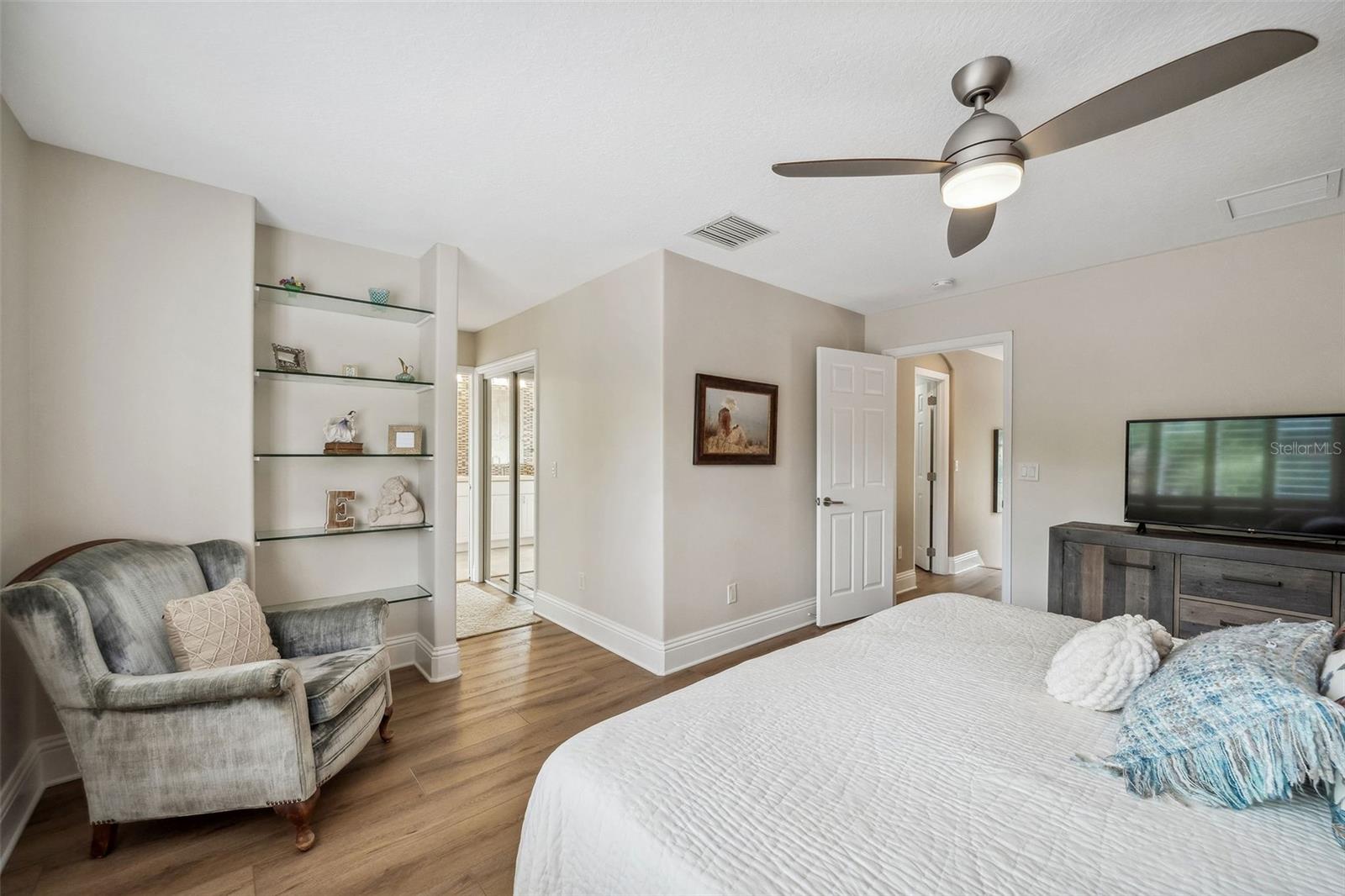 Image 25 of 42 For 7923 Versilia Drive