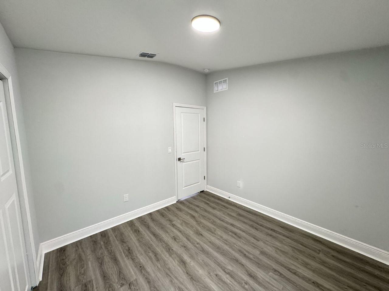 Image 9 of 12 For 399 Quentin Avenue Nw