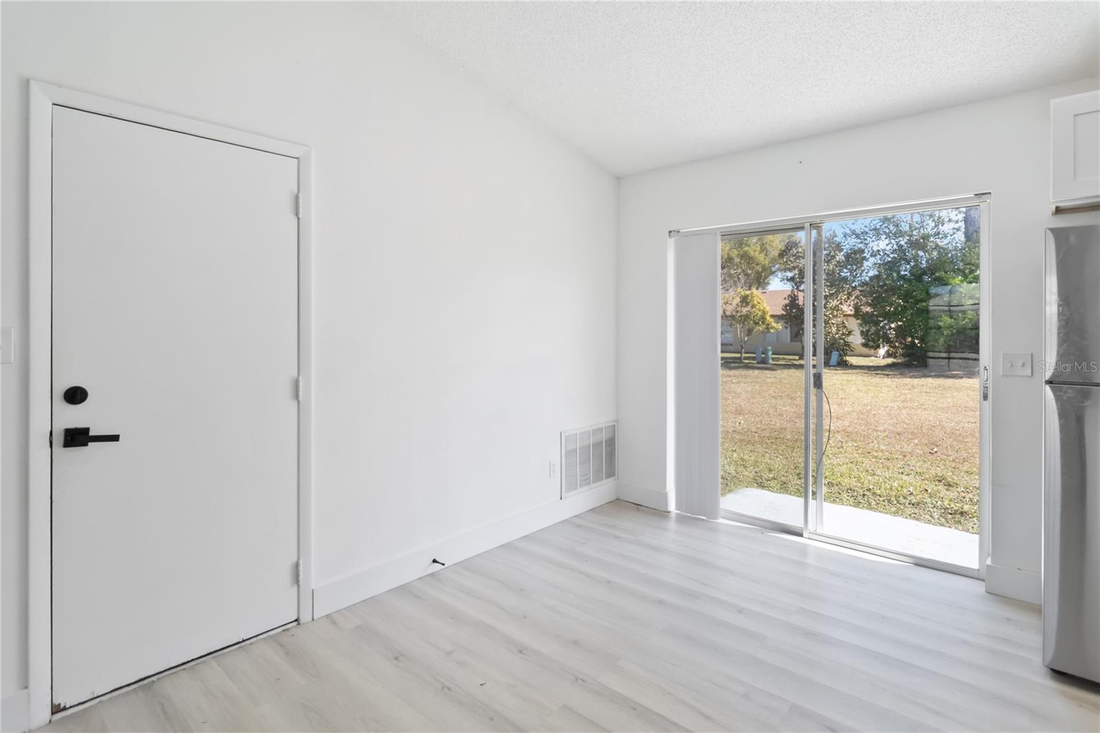 Image 14 of 21 For 11407 Splitwood Lane