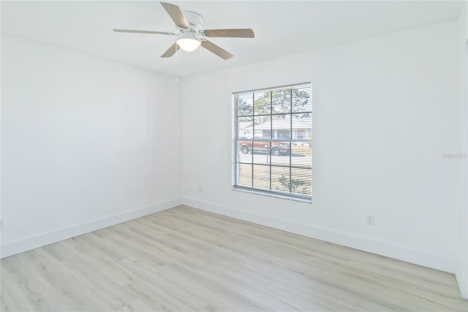 Image 16 of 21 For 11407 Splitwood Lane