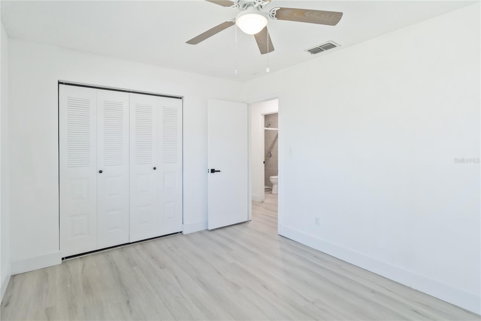 Image 17 of 21 For 11407 Splitwood Lane