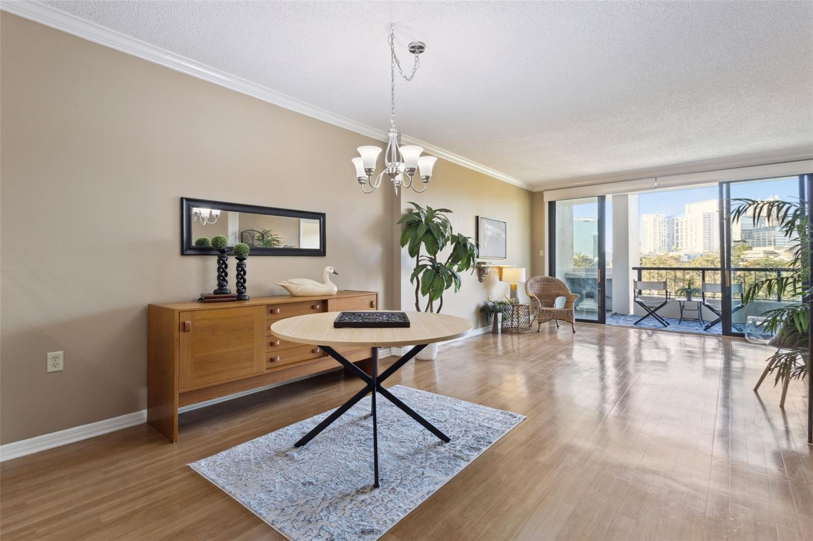 Image 16 of 40 For 401 Robinson Street 303