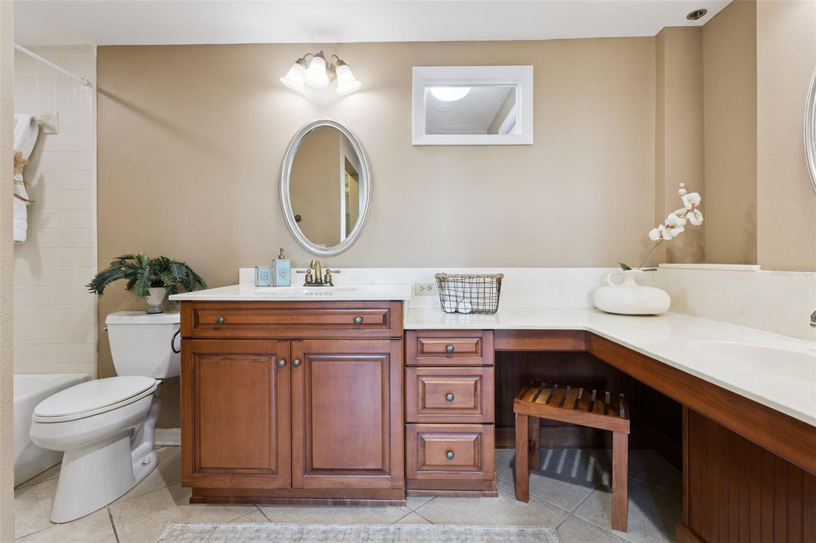 Image 26 of 40 For 401 Robinson Street 303