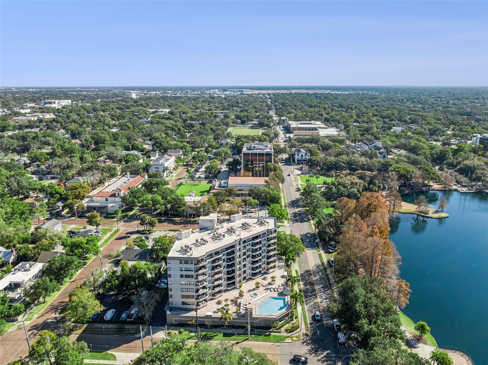 Image 32 of 40 For 401 Robinson Street 303