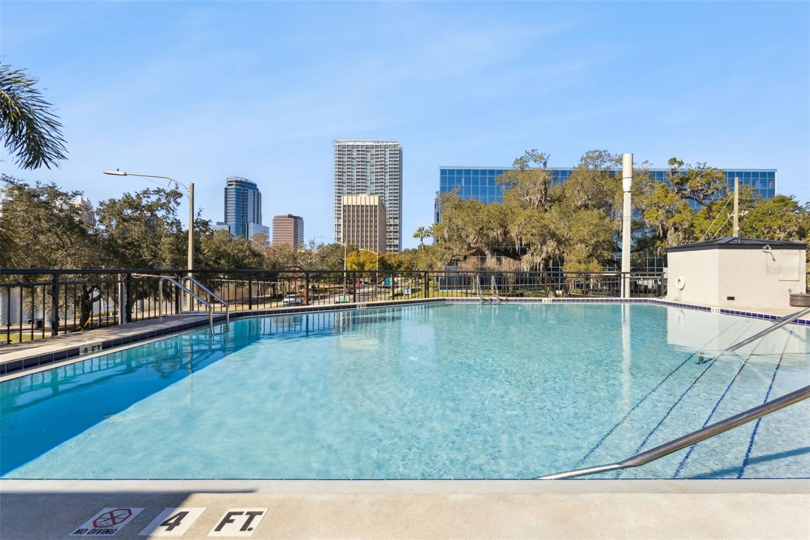 Image 35 of 40 For 401 Robinson Street 303