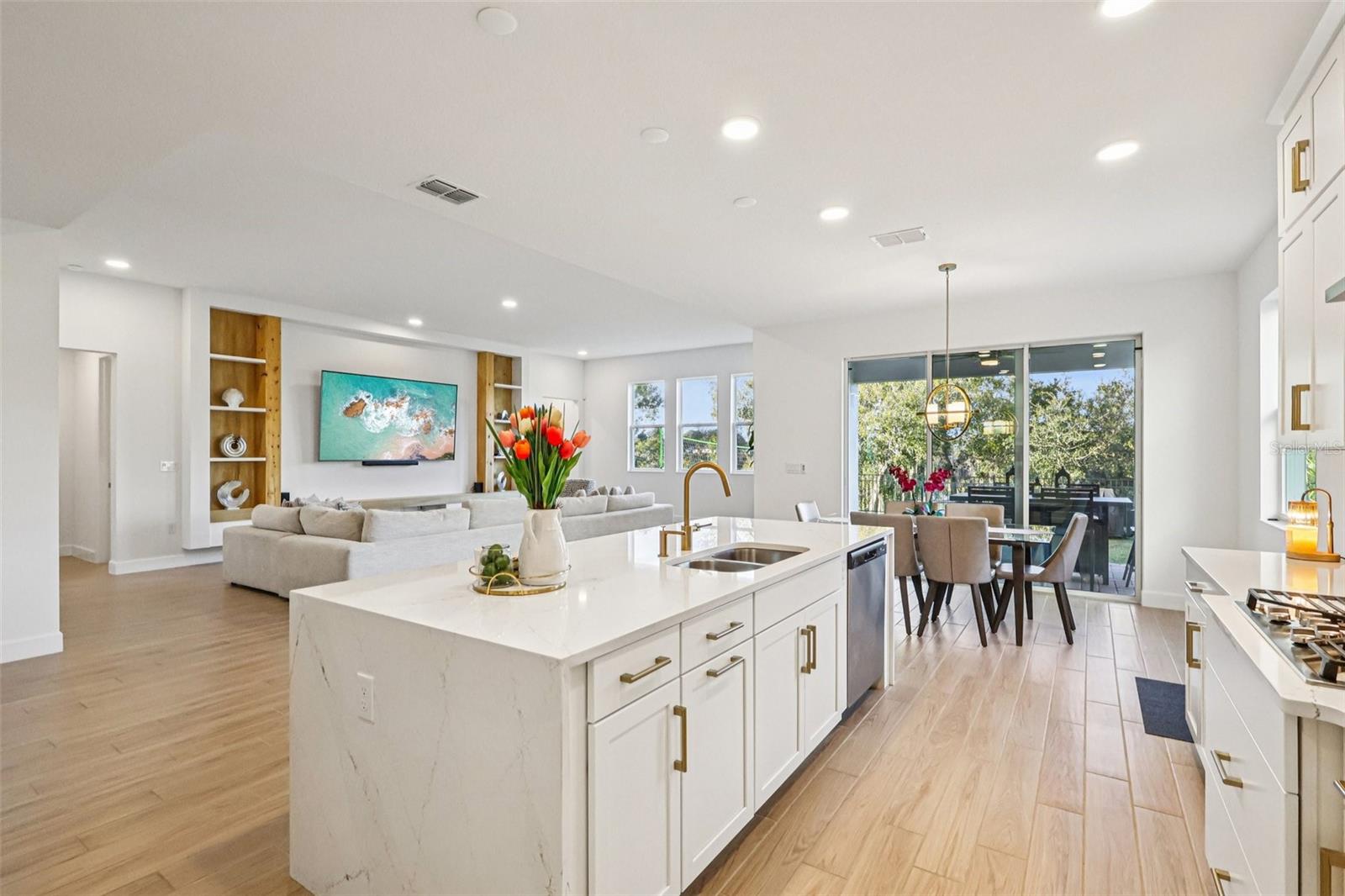 Image 17 of 59 For 710 Creeping Fig Street