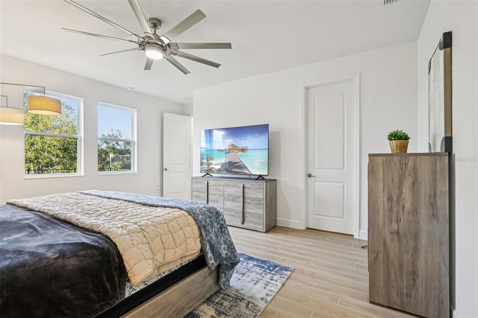 Image 32 of 59 For 710 Creeping Fig Street