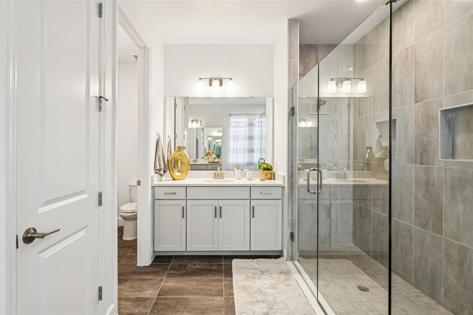 Image 33 of 59 For 710 Creeping Fig Street