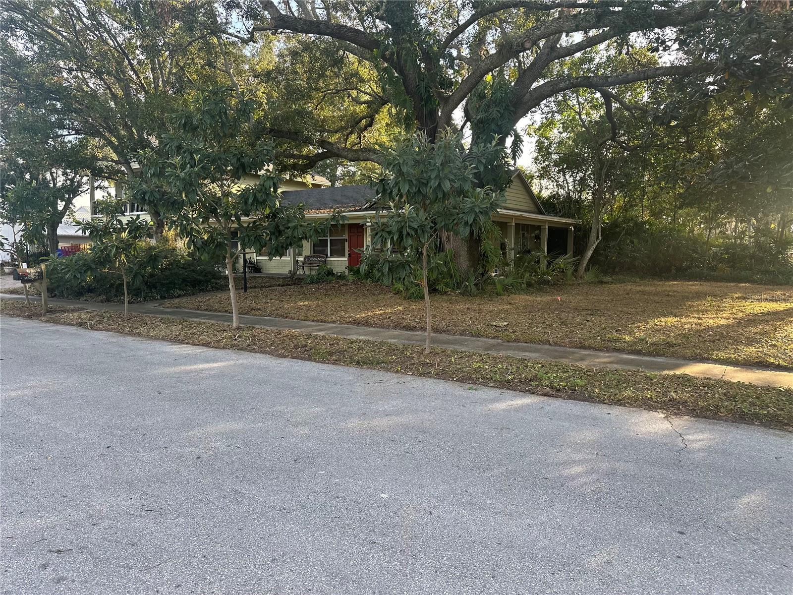 Image 2 of 4 For 518 Poinsettia Lane