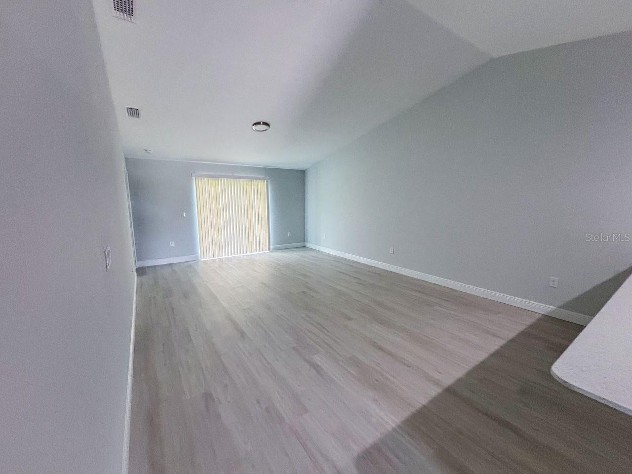 Image 4 of 9 For 13257 Blytheville Avenue 13257