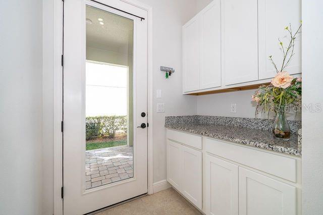 Image 30 of 51 For 13026 Stoddart Avenue