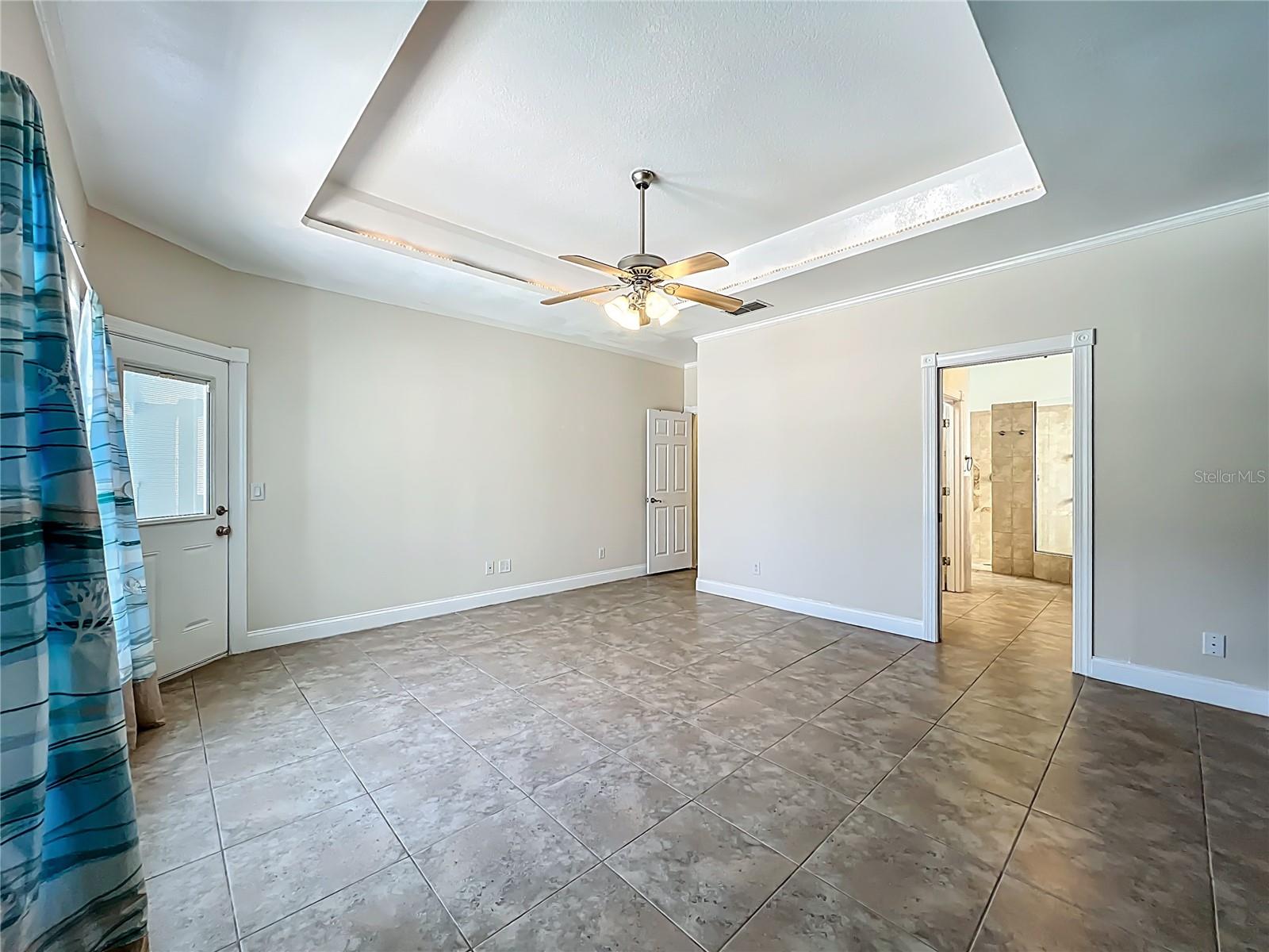 Image 17 of 76 For 2909 Smithfield Drive