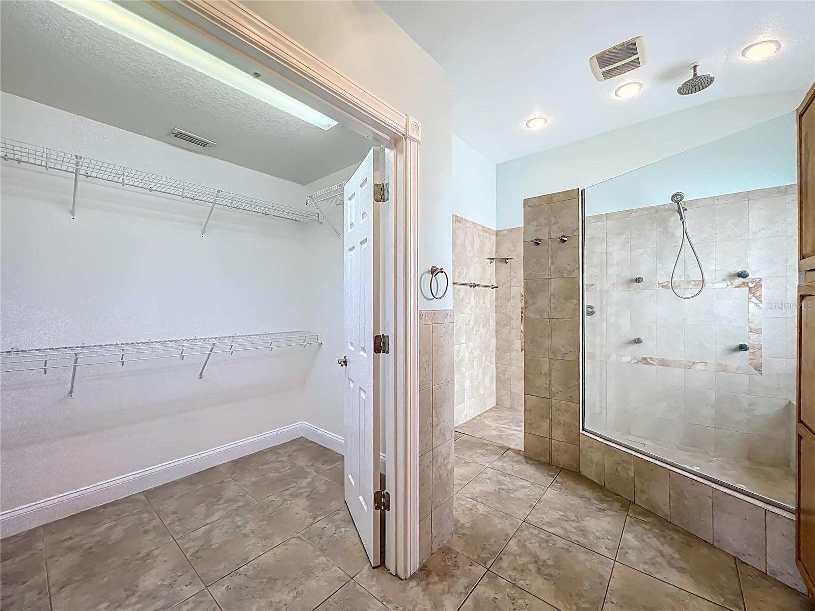 Image 18 of 76 For 2909 Smithfield Drive