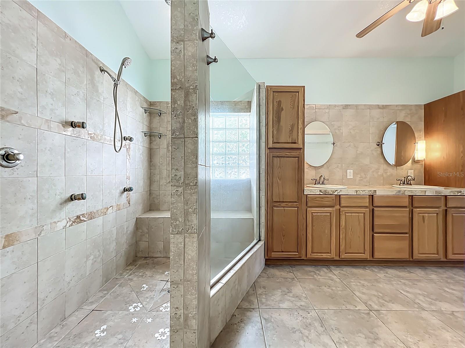 Image 21 of 76 For 2909 Smithfield Drive