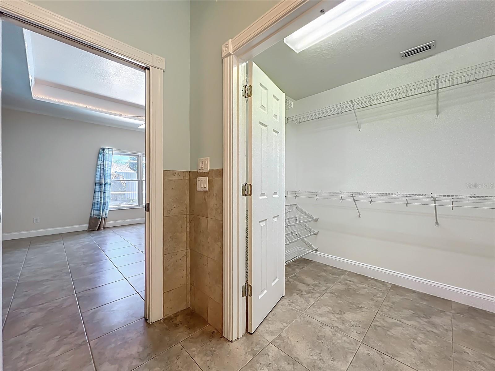 Image 28 of 76 For 2909 Smithfield Drive