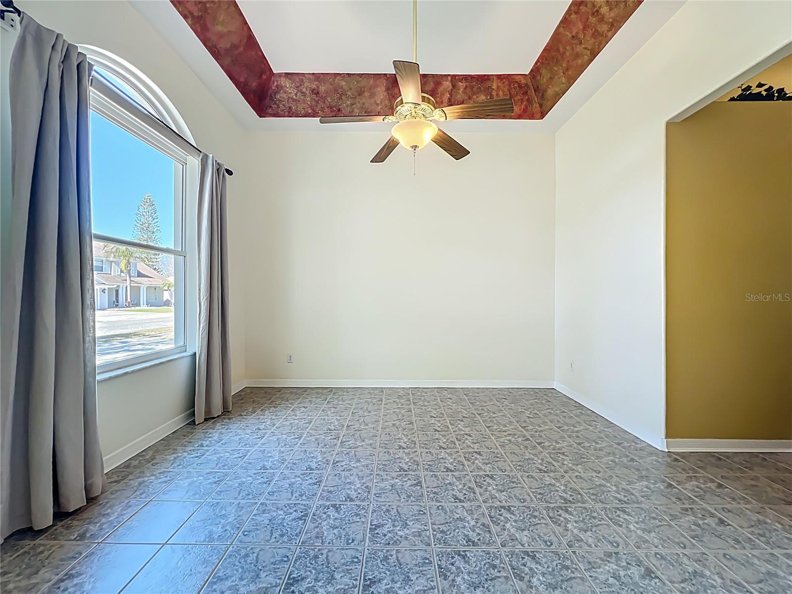 Image 36 of 76 For 2909 Smithfield Drive