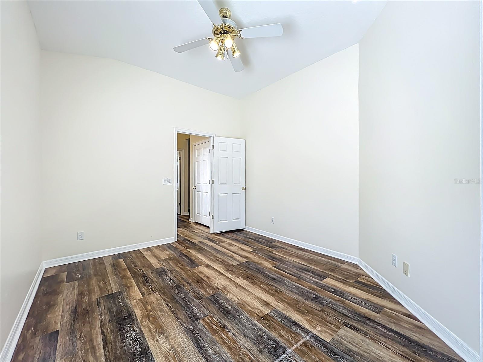 Image 58 of 76 For 2909 Smithfield Drive