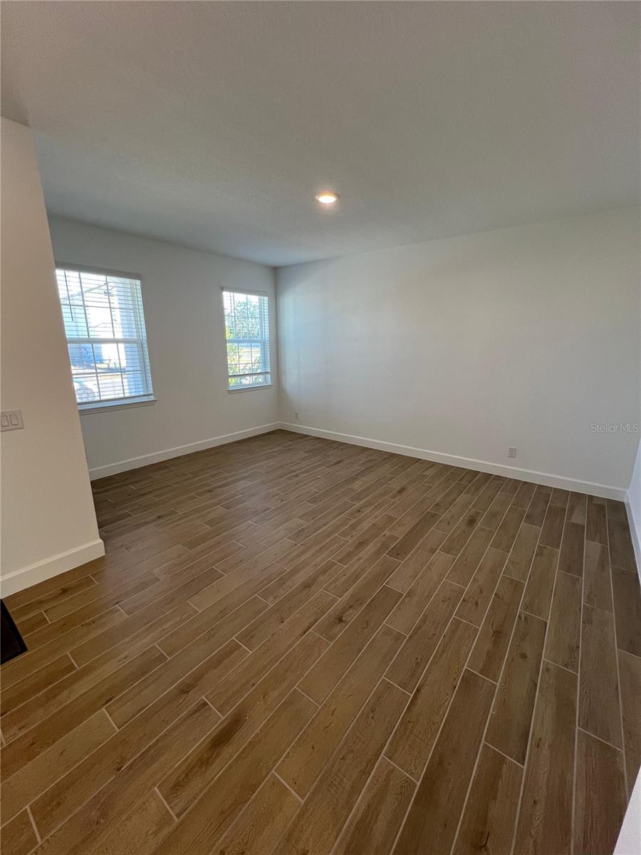 Image 7 of 24 For 2560 Cavanaugh Drive