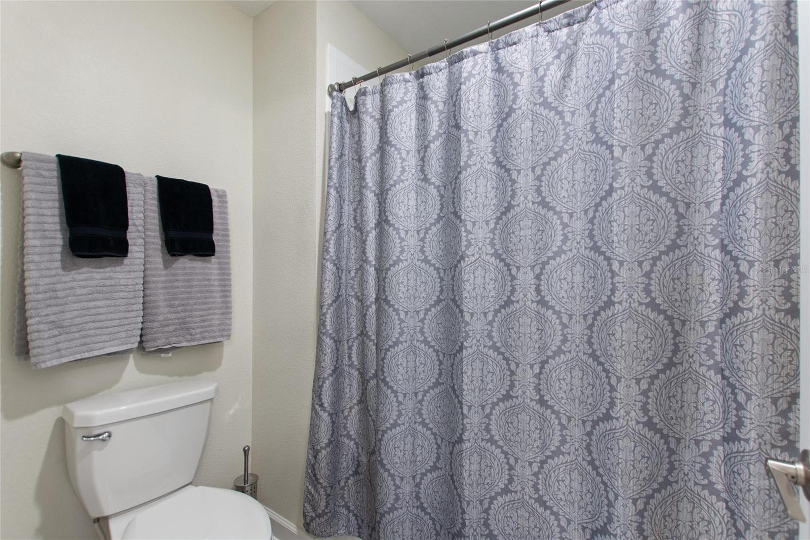 Image 42 of 82 For 8811 Bally Neal Looop