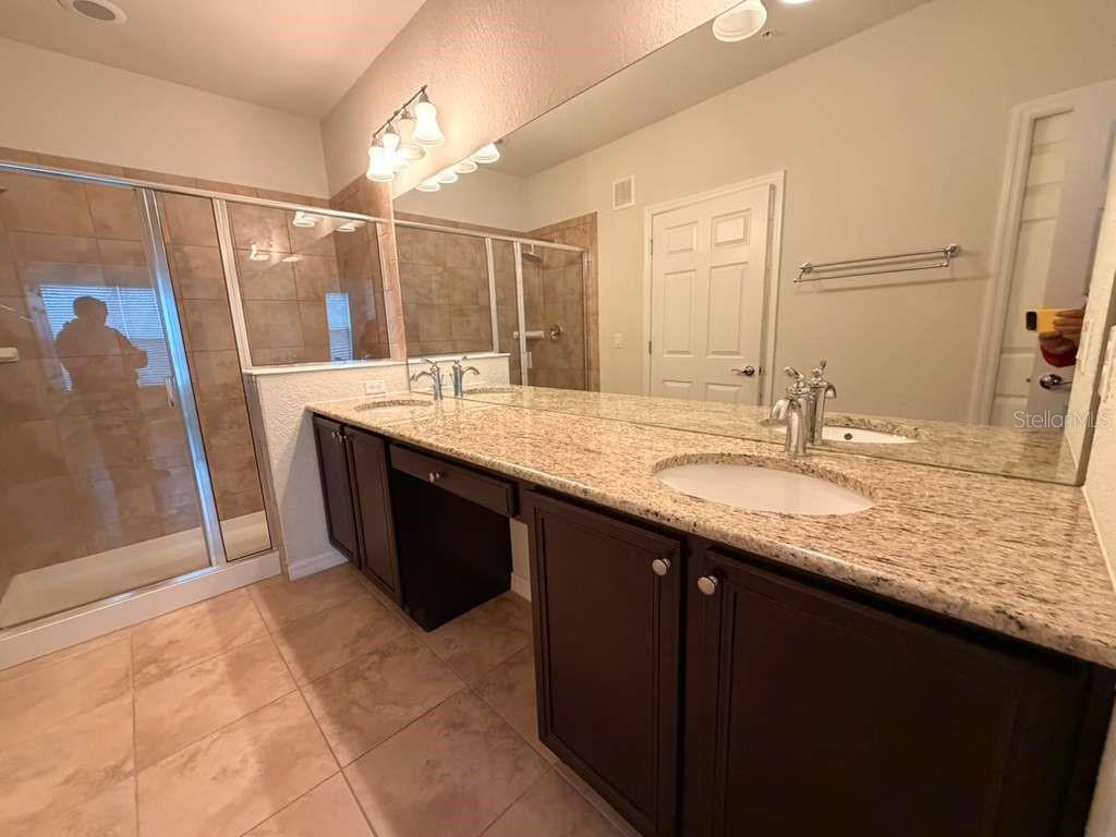 Image 13 of 34 For 8347 Bella Tierra Court 10445