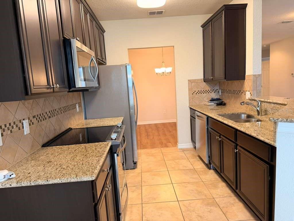 Image 5 of 34 For 8347 Bella Tierra Court 10445